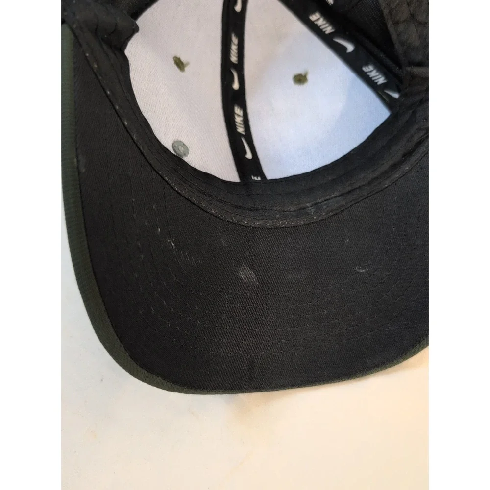 Nike Hat Silver Metal Swoosh Dark Green Cap Strap‎ Back All Over Print Golf